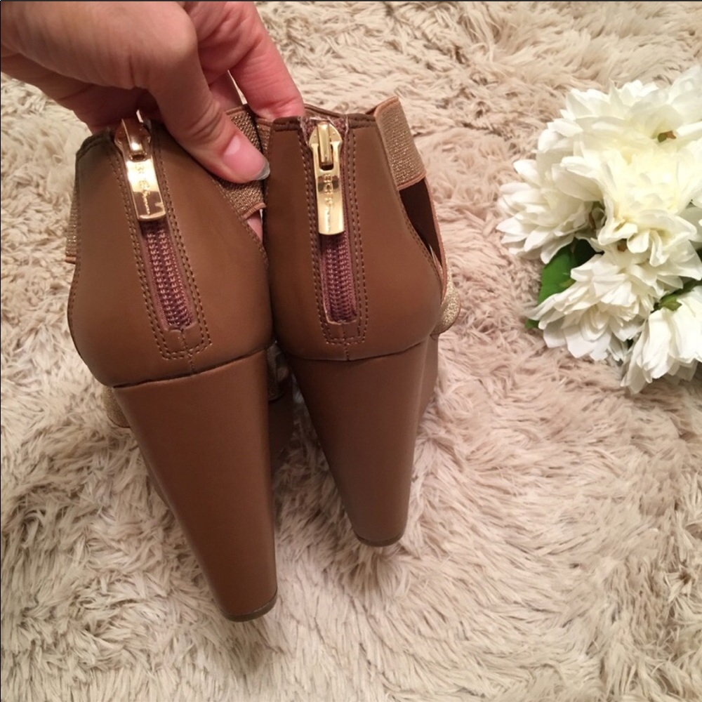 Bcbgeneration brown strappy wedges - Picture 3 of 4